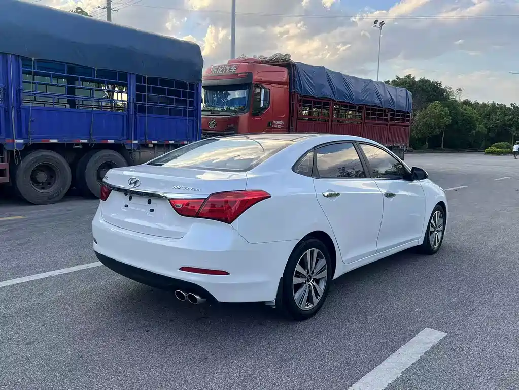 Hyundai Mistra — миниатюра 6