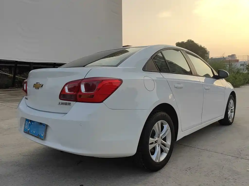 Chevrolet Cruze — миниатюра 12