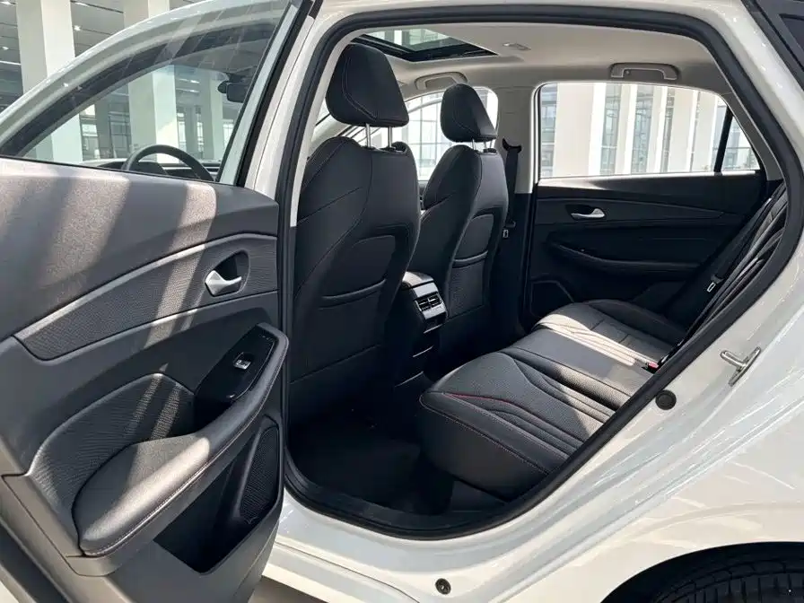 Geely Binrui — миниатюра 6
