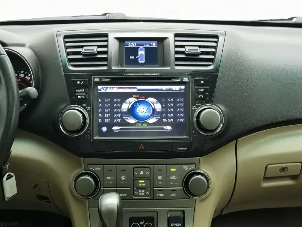 Toyota Highlander — миниатюра 12