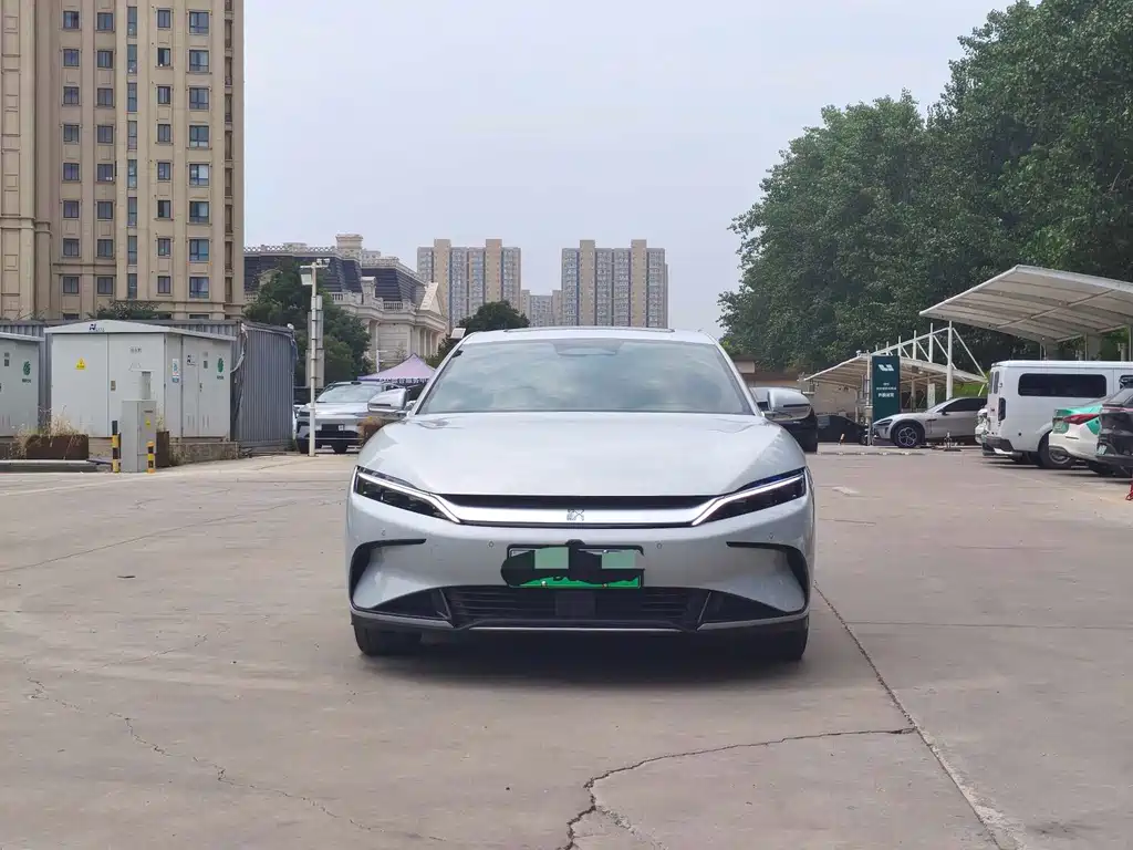 BYD Han 2025 EV Smart Drive 605KM