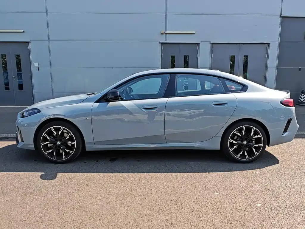 BMW 2 Series — миниатюра 17