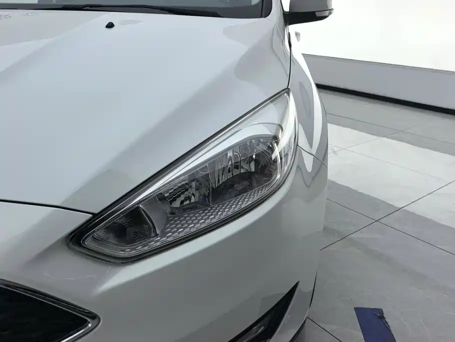 Ford Focus — миниатюра 5