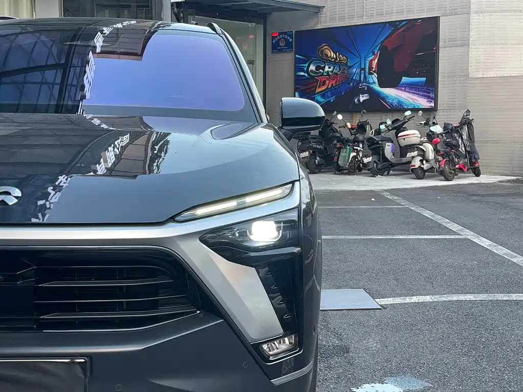 NIO ES8 — миниатюра 9