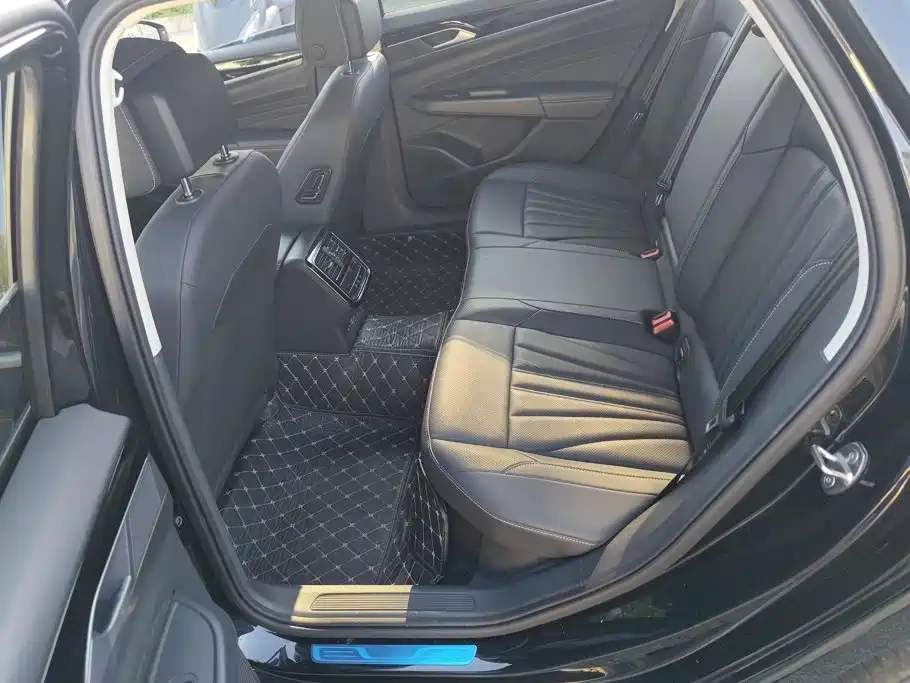 Volkswagen Passat — миниатюра 11