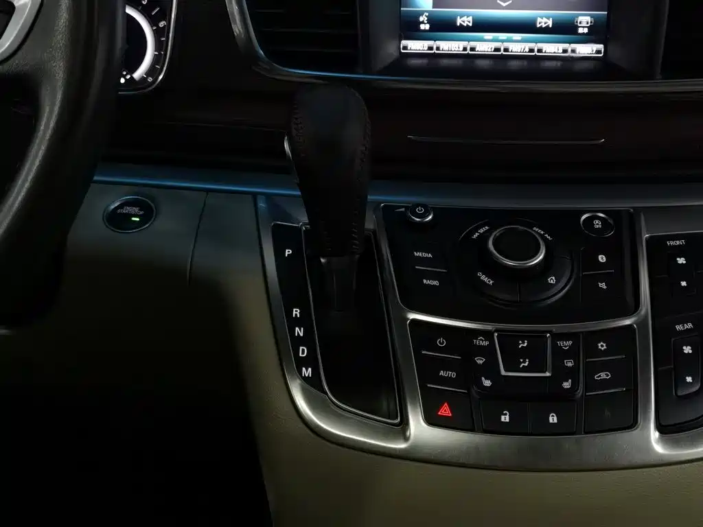 Buick GL8 — миниатюра 13