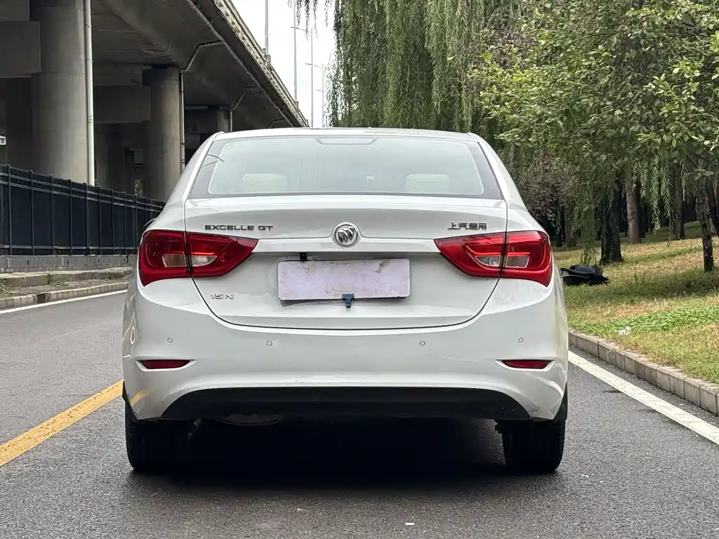 Buick Excelle — миниатюра 5