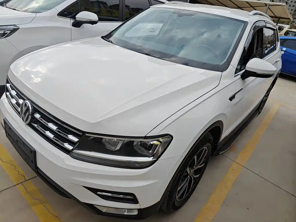 Volkswagen Tiguan L L 2017 330TSI AT Comfort