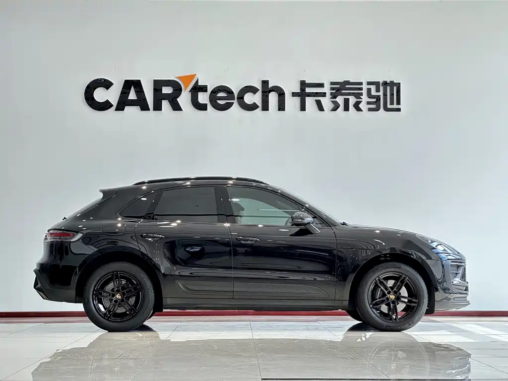 Porsche Macan — миниатюра 5