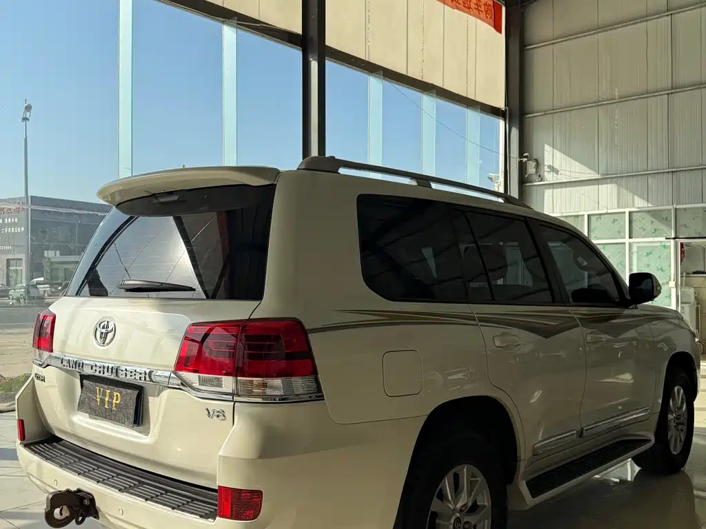 Toyota Land Cruiser 2016 4.0L AT
