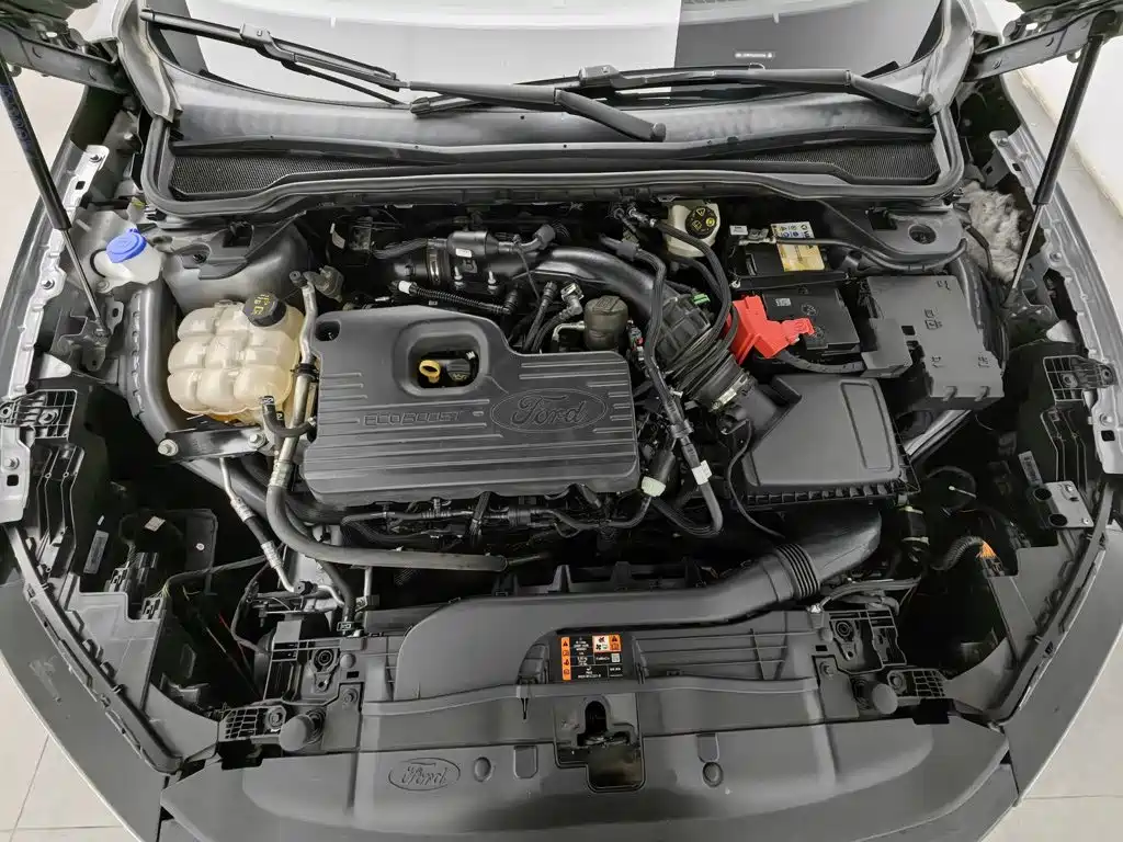 Ford Mondeo — миниатюра 6