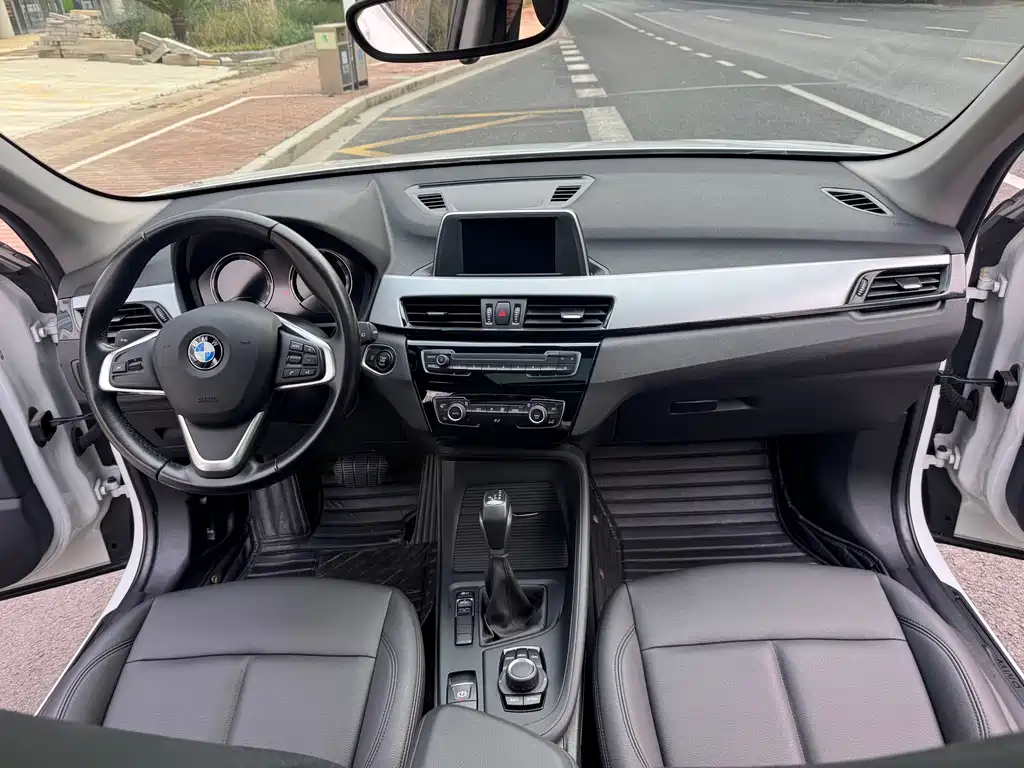 BMW X1 — миниатюра 14