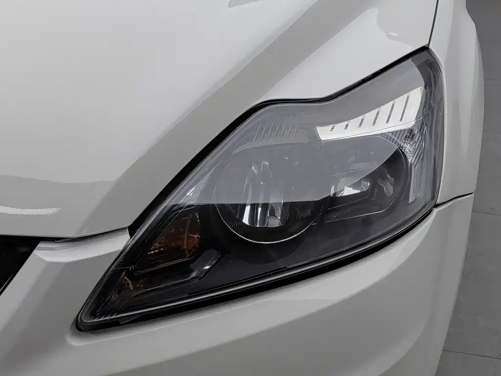 Ford Focus — миниатюра 7