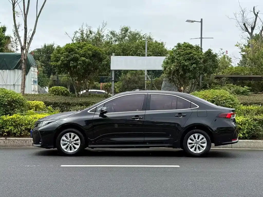 Toyota Corolla — миниатюра 2