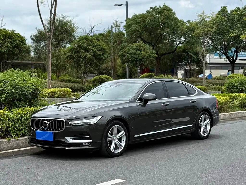 Volvo S90 — миниатюра 2