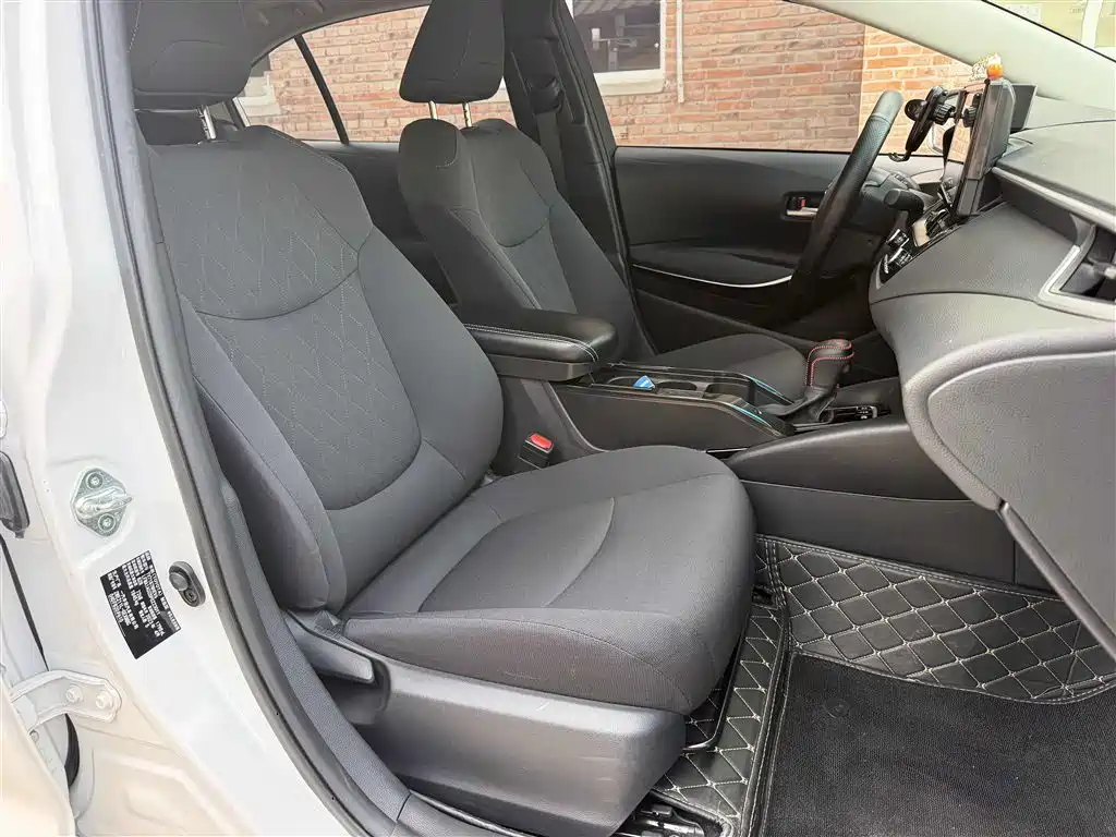 Toyota Corolla — миниатюра 12