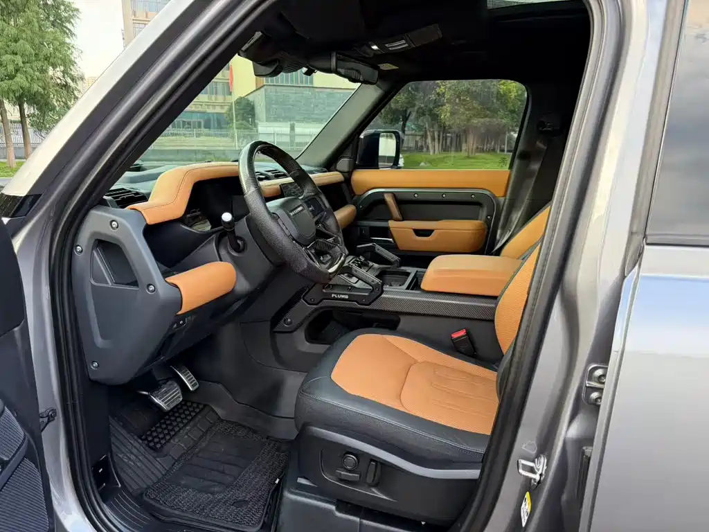 Land Rover Defender — миниатюра 4