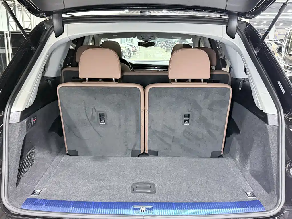 Audi Q7 — миниатюра 22