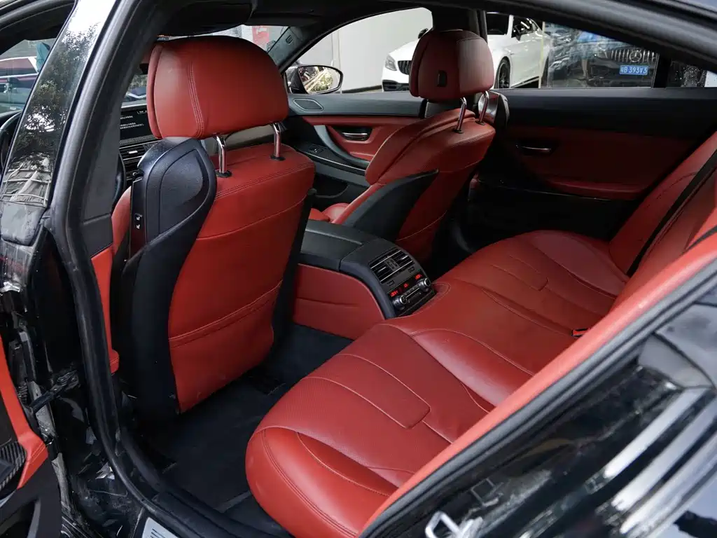 BMW M6 — миниатюра 7