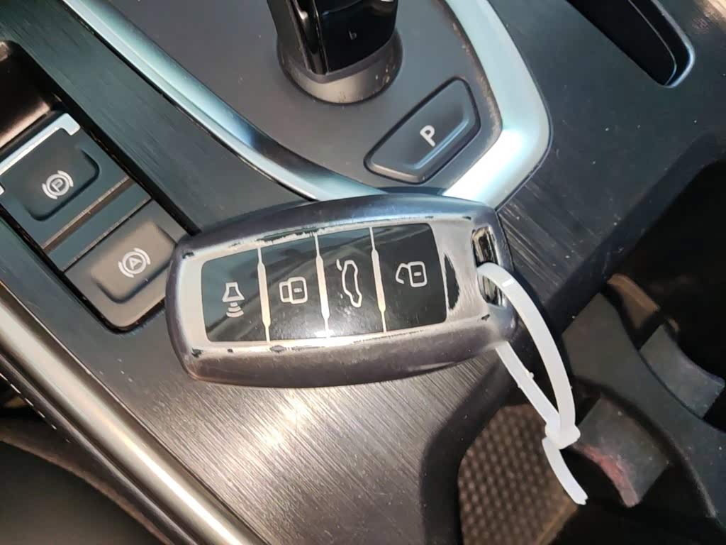 Haval Haval H6 1.5 л 2024 г. Белый, пробег 46900 км