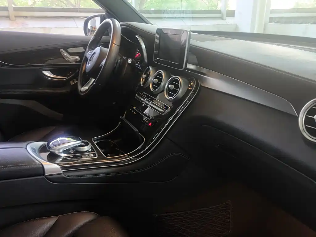Mercedes-Benz GLC — миниатюра 14
