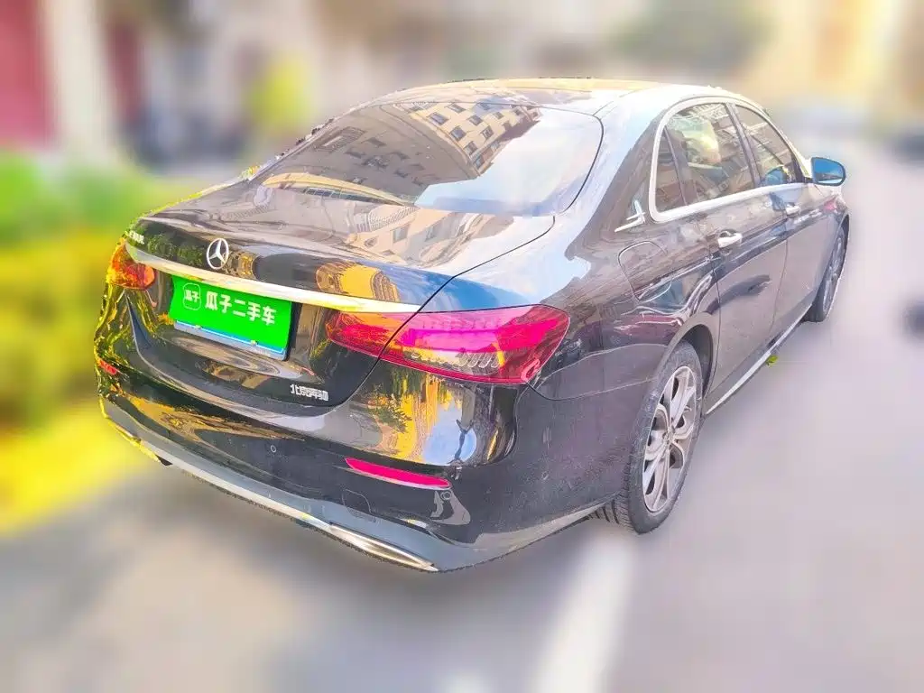 Mercedes-Benz E-Class — миниатюра 4