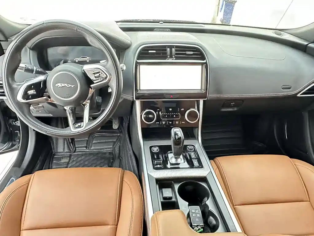 Jaguar XEL 2022 2.0T 200PS R-DYNAMIC Sport
