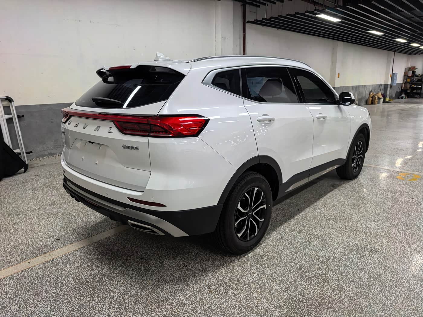 Haval Haval H6 1.5 л 2022 г. Белый, пробег 14000 км