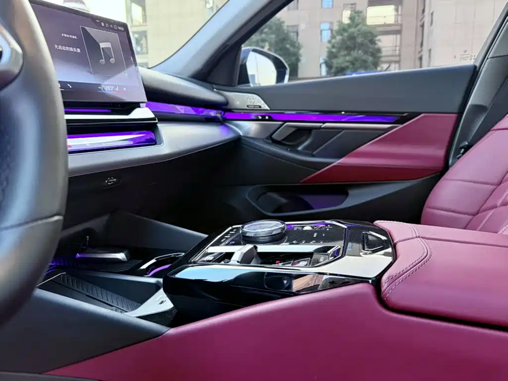 BMW 5 Series — миниатюра 7