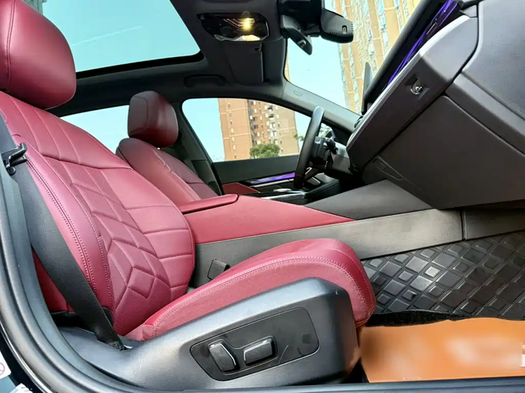 BMW 5 Series — миниатюра 19