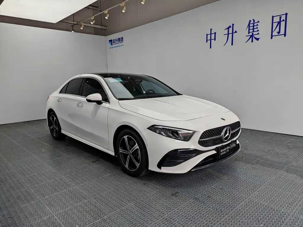Mercedes-Benz A-Class A 2025 A 200 L Fashion