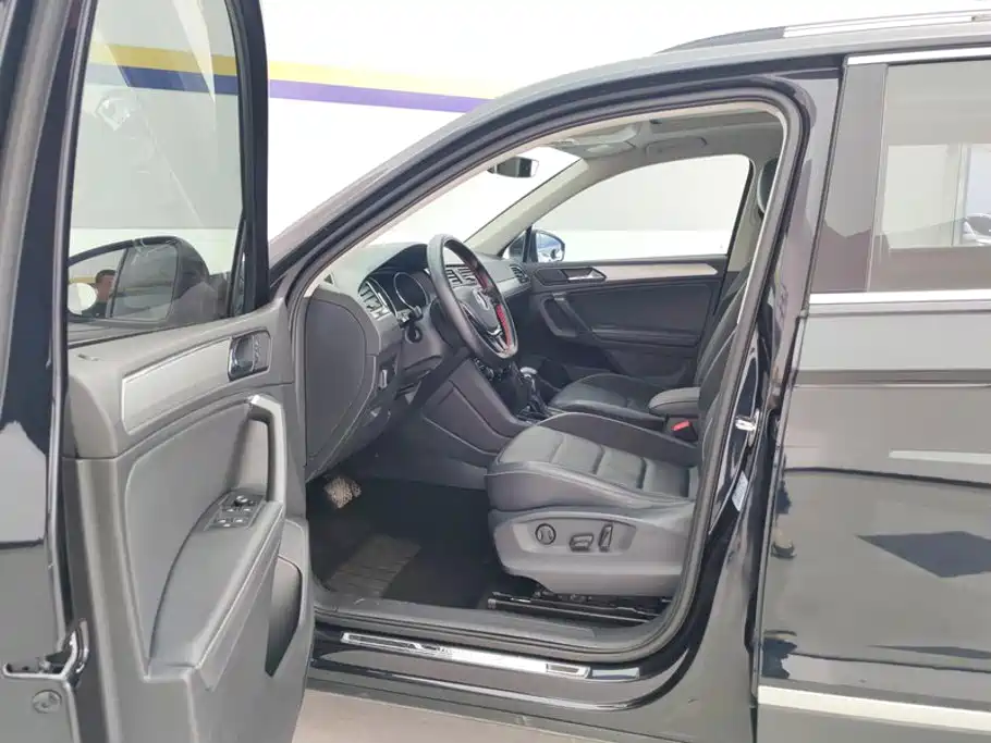 Volkswagen Tiguan L — миниатюра 9