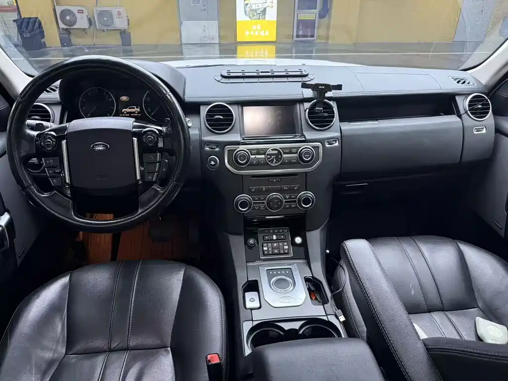 Land Rover Discovery — миниатюра 10