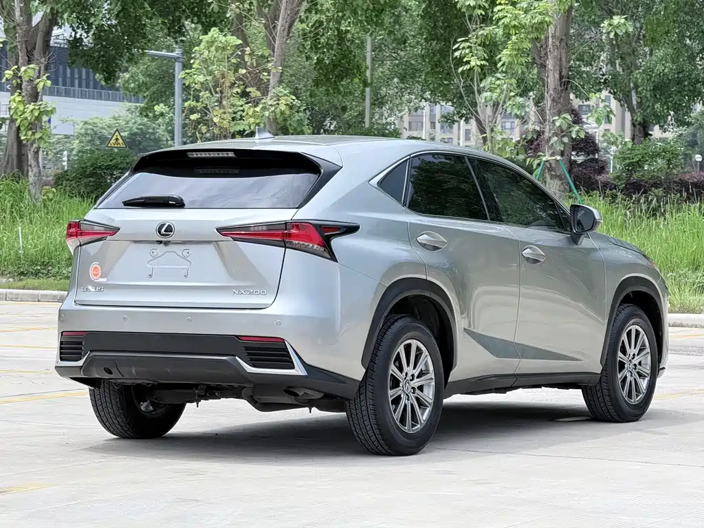 Lexus NX 2018 200 V