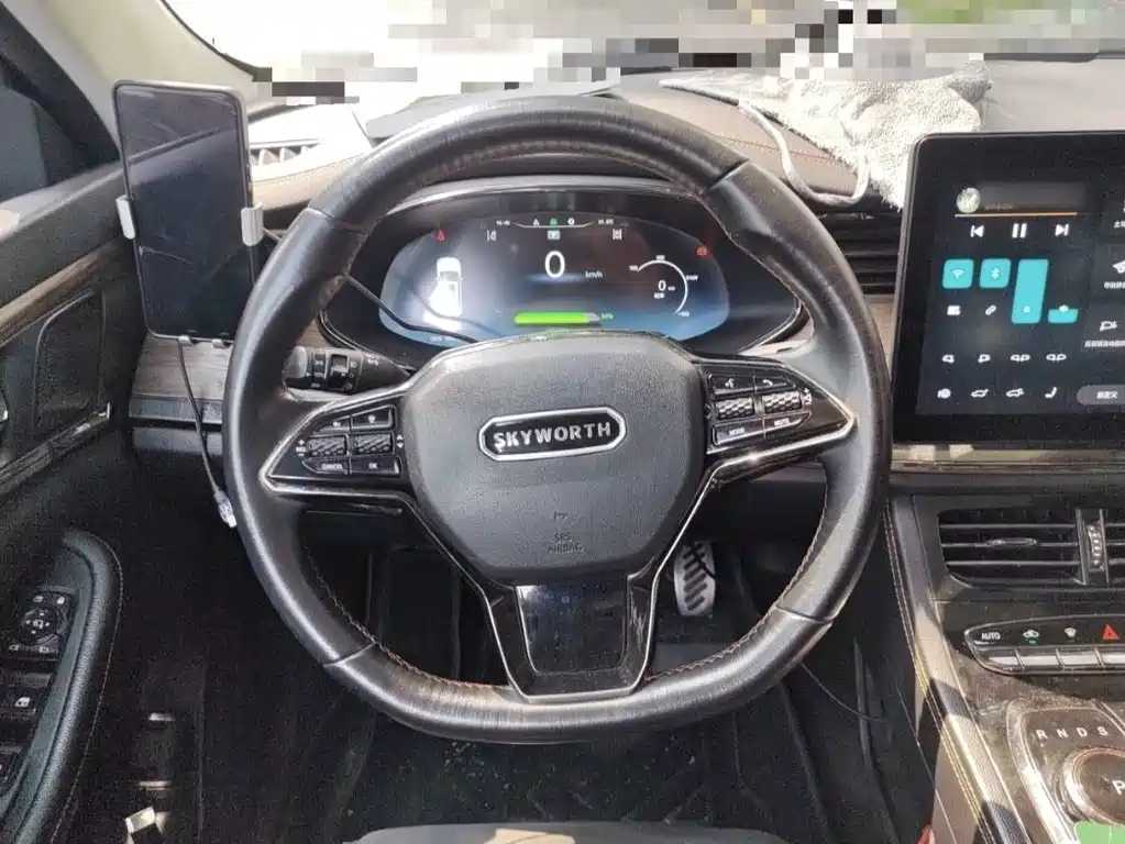 Skyworth EV6 — миниатюра 2