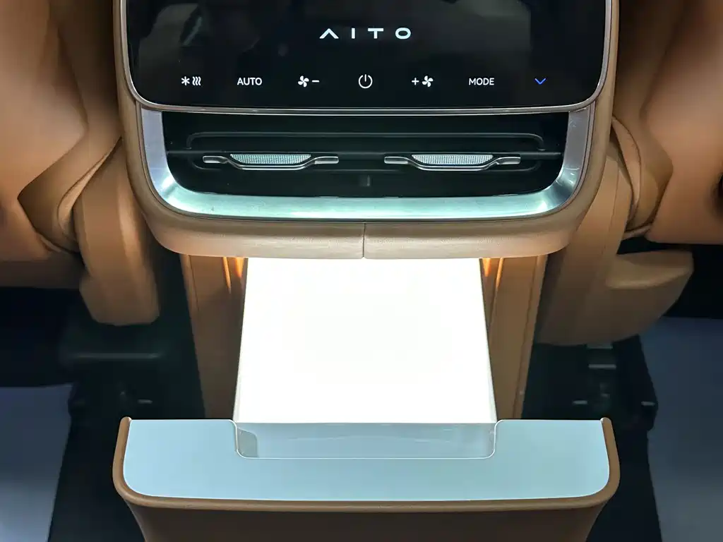 AITO AITO M8 — миниатюра 32