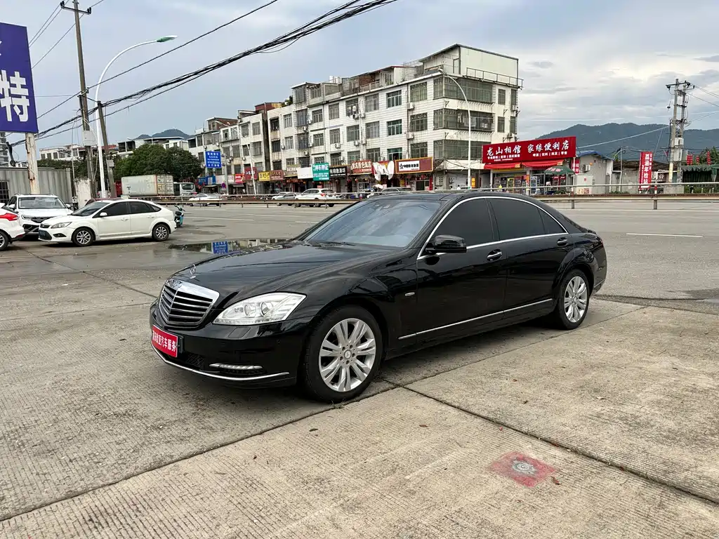 Mercedes-Benz S-Class — миниатюра 2