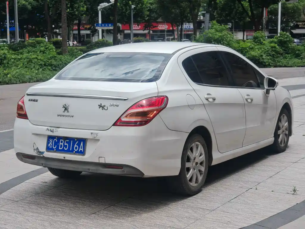 Peugeot 308 — миниатюра 9