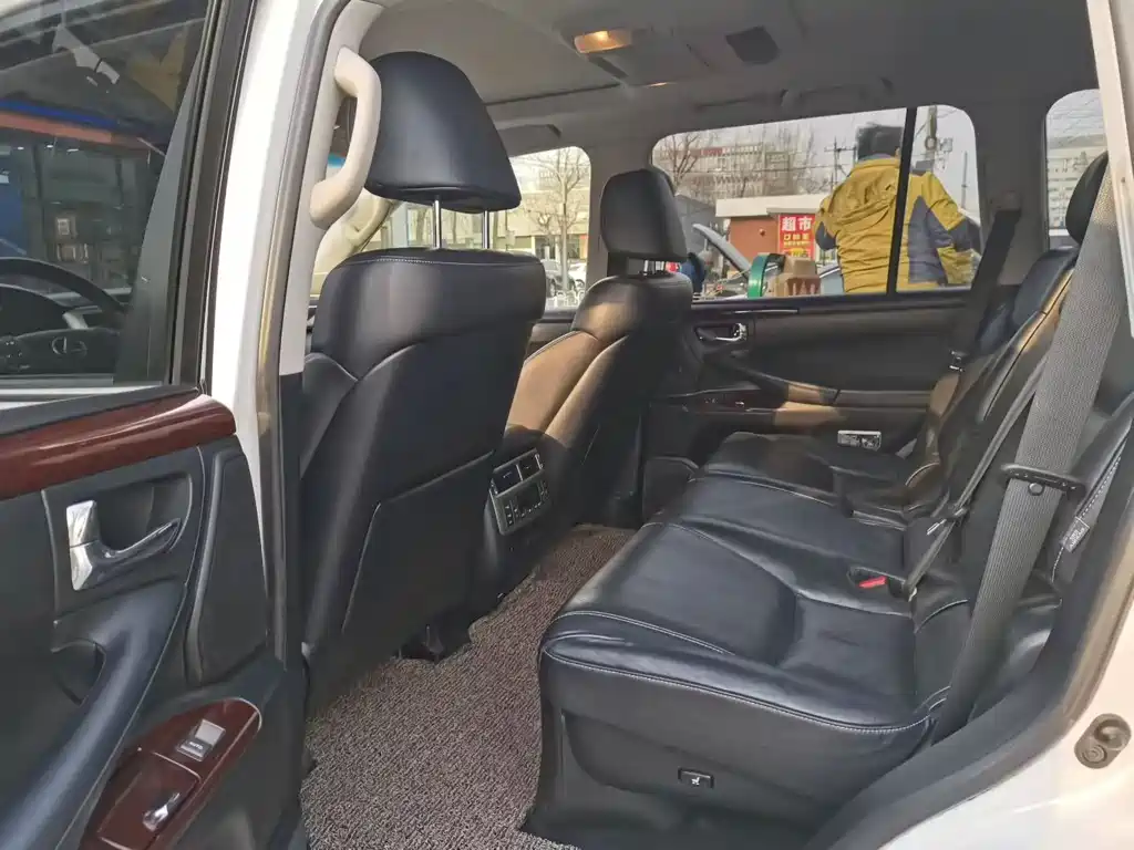 Lexus LX 2009 570