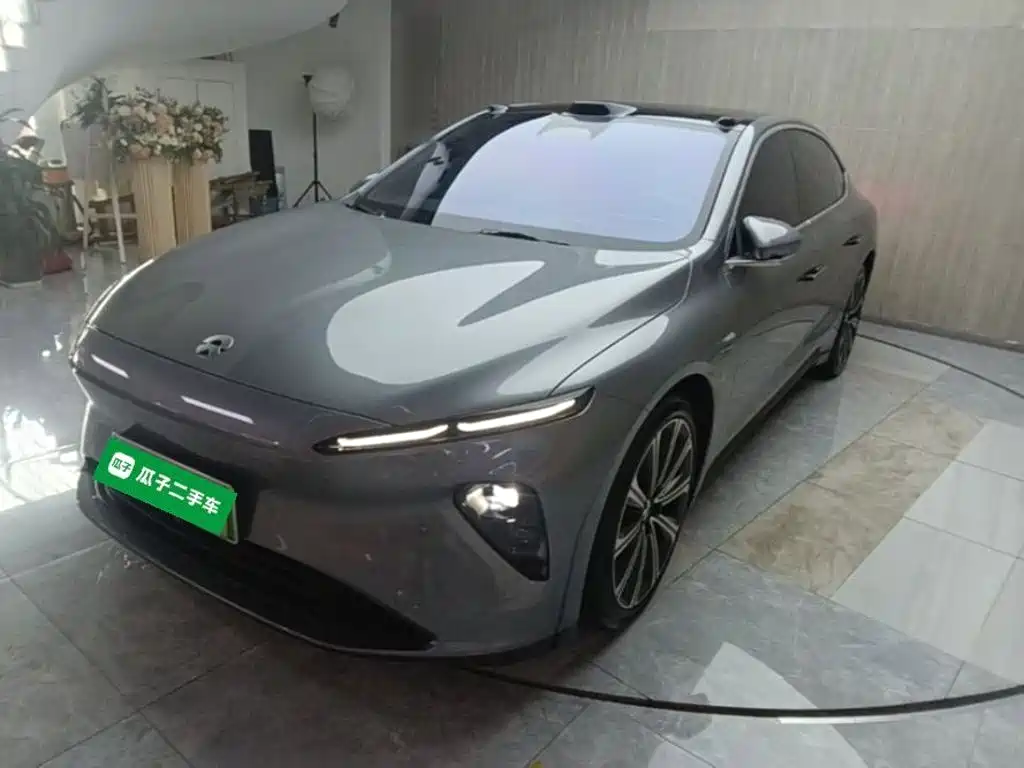 NIO ET7