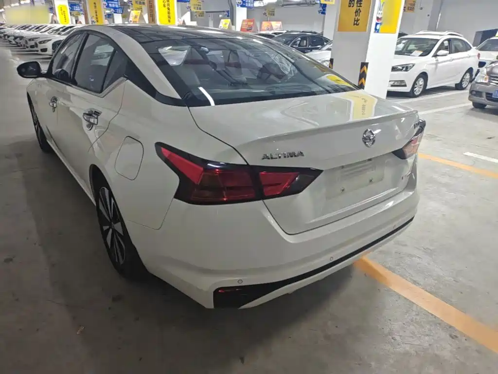 Nissan Teana — миниатюра 5