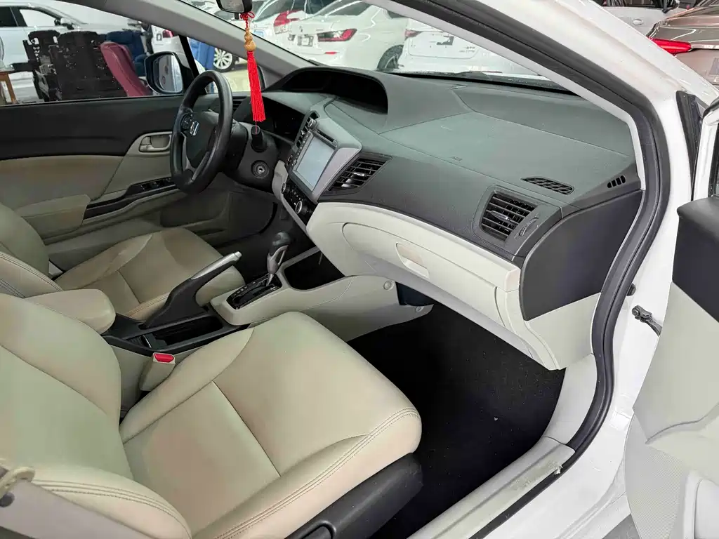 Honda Civic — миниатюра 4
