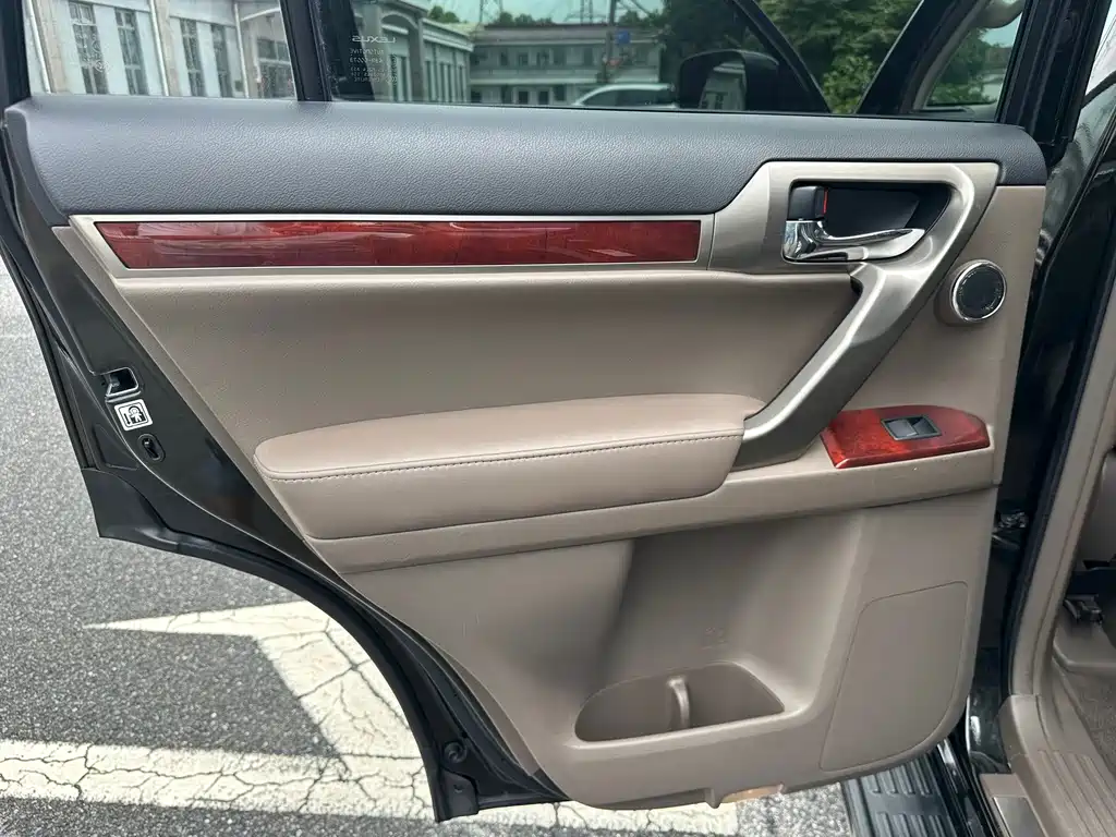 Lexus GX — миниатюра 41