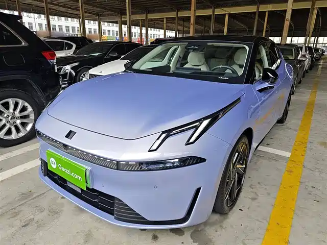 LYNK  &CO. 07 EM P 2025