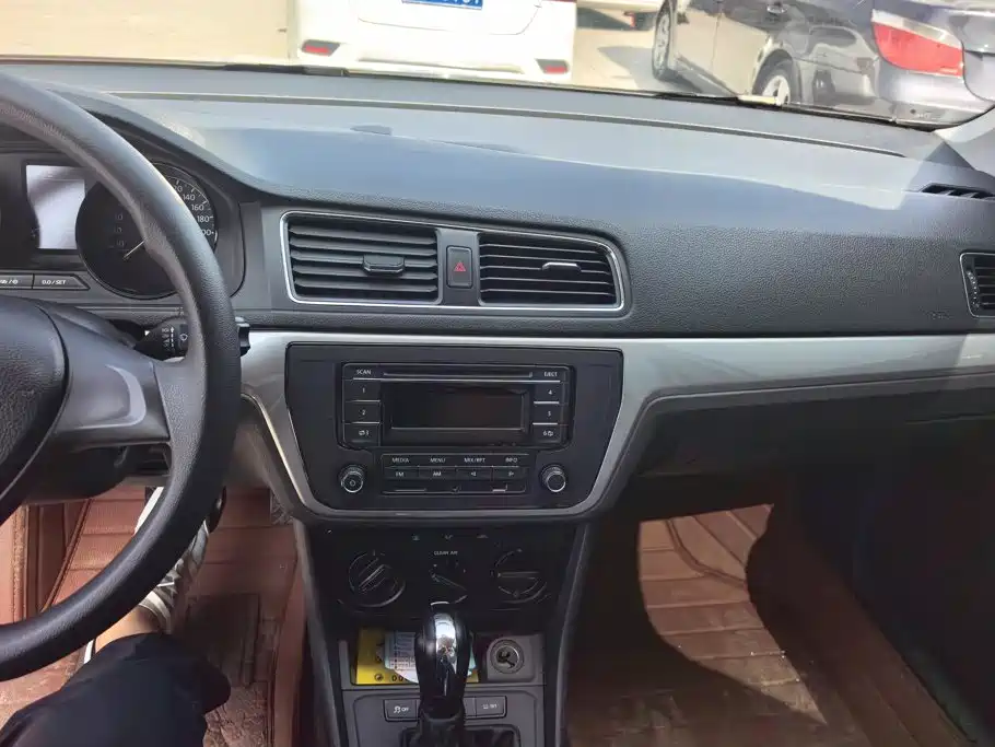 Volkswagen Lavida — миниатюра 12