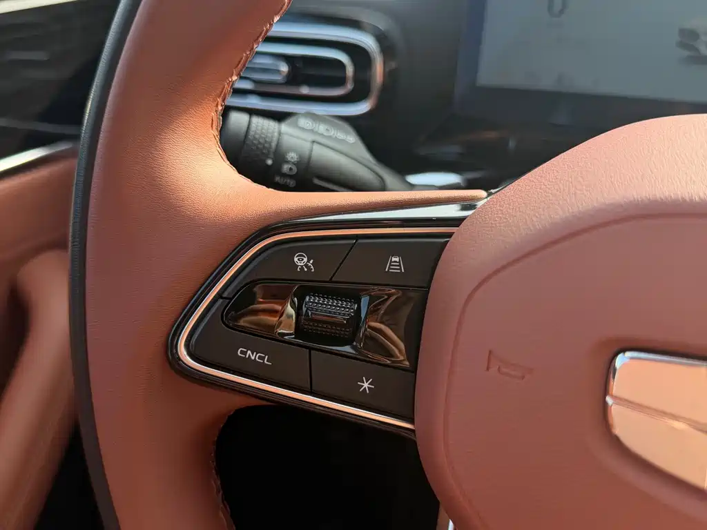 Geely Emgrand — миниатюра 13