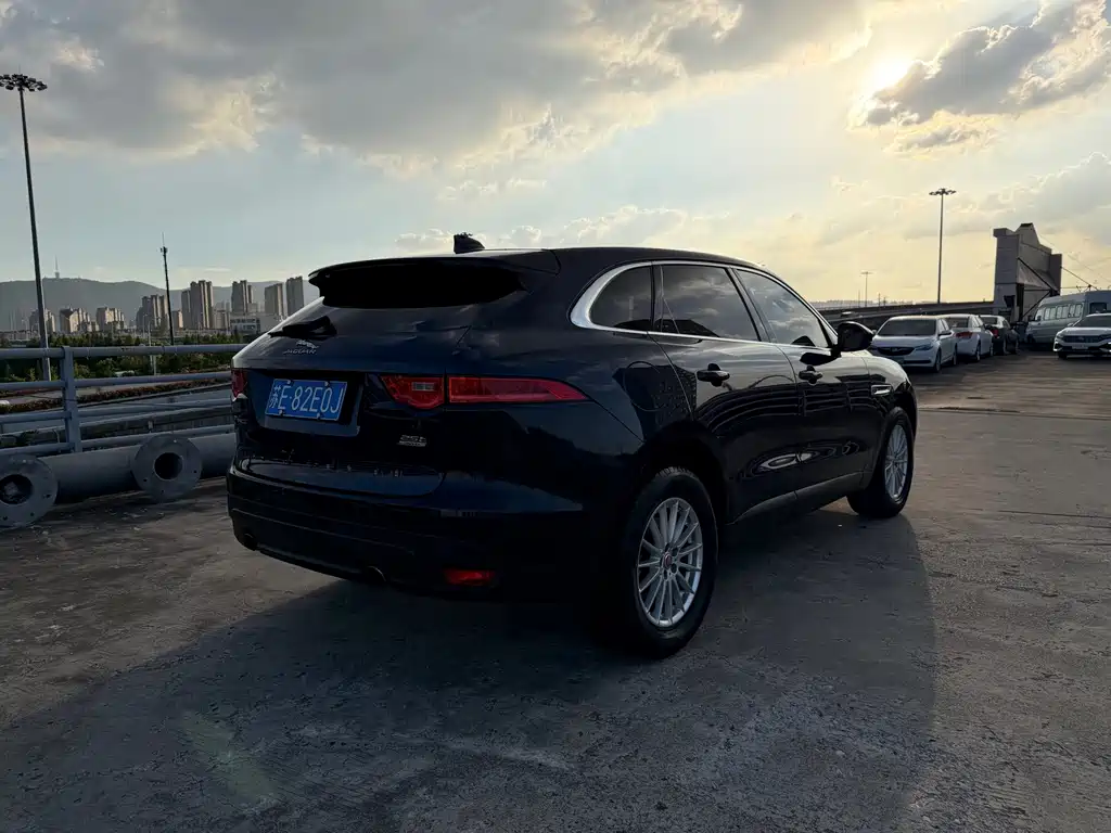 Jaguar F-PACE — миниатюра 5