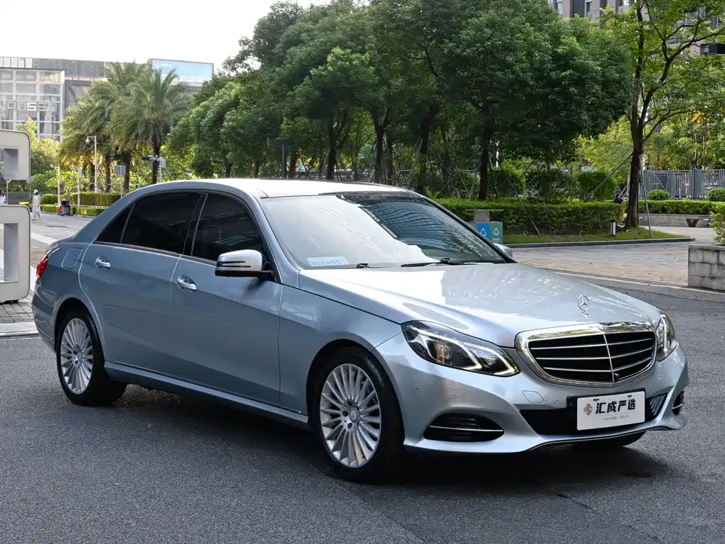 Mercedes-Benz E-Class — миниатюра 7