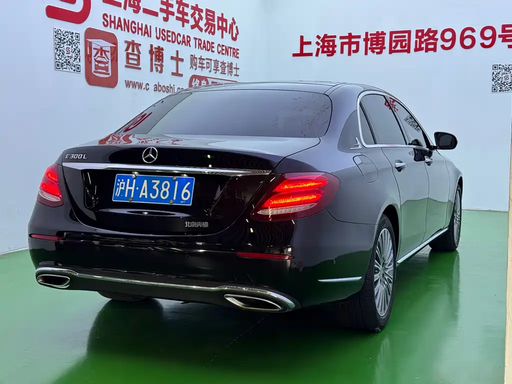 Mercedes-Benz E-Class — миниатюра 32