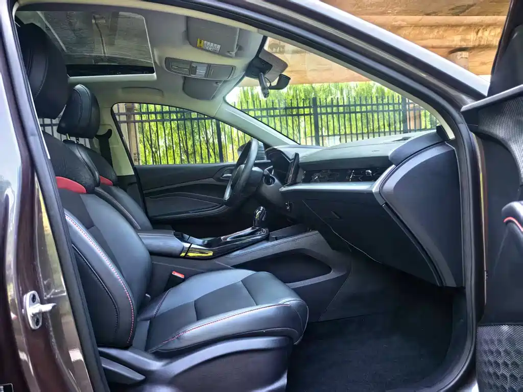MG 5 2022 180DVVT CVT Luxury